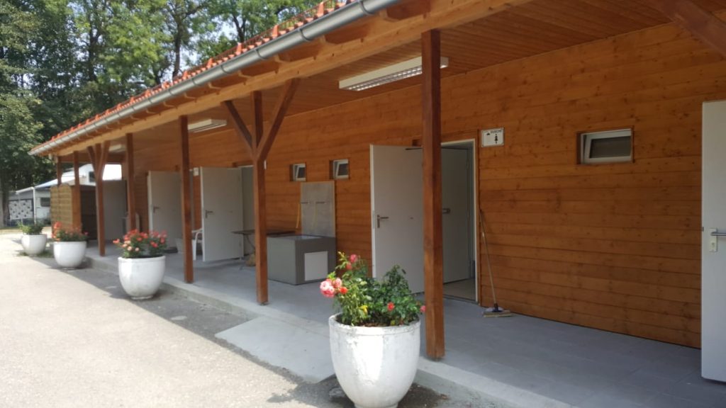 Sanitäranlagen Außenansicht