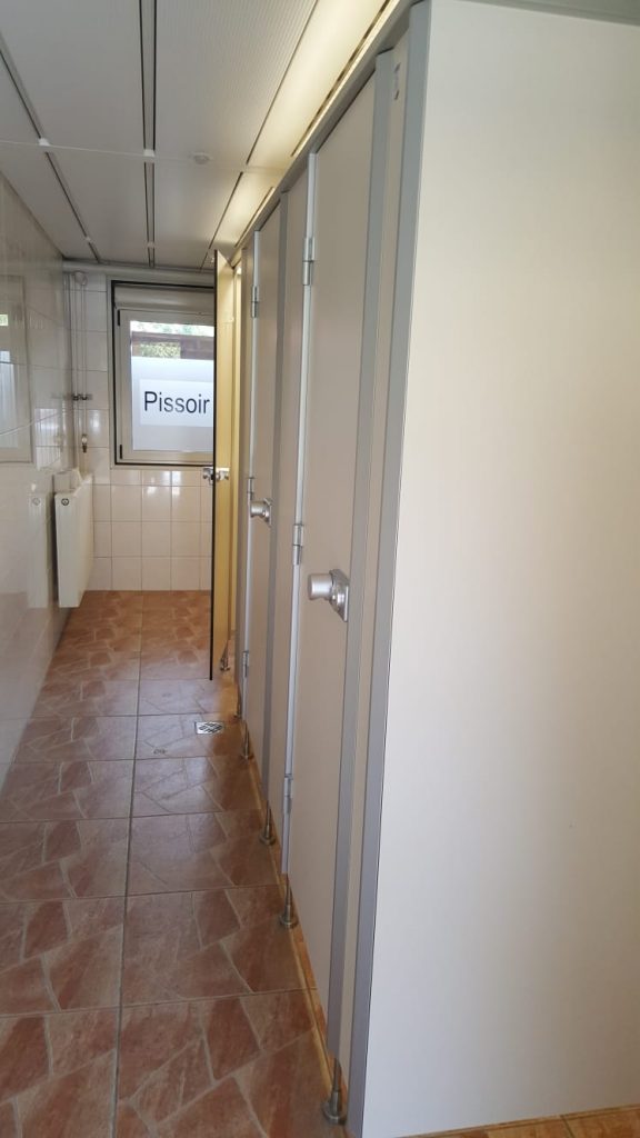 Sanitäranlagen - Toiletten inkl. Pissoirs